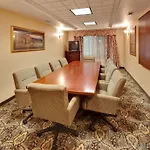 Holiday Inn Express Hotel & Suites Bismarck By Ihg 