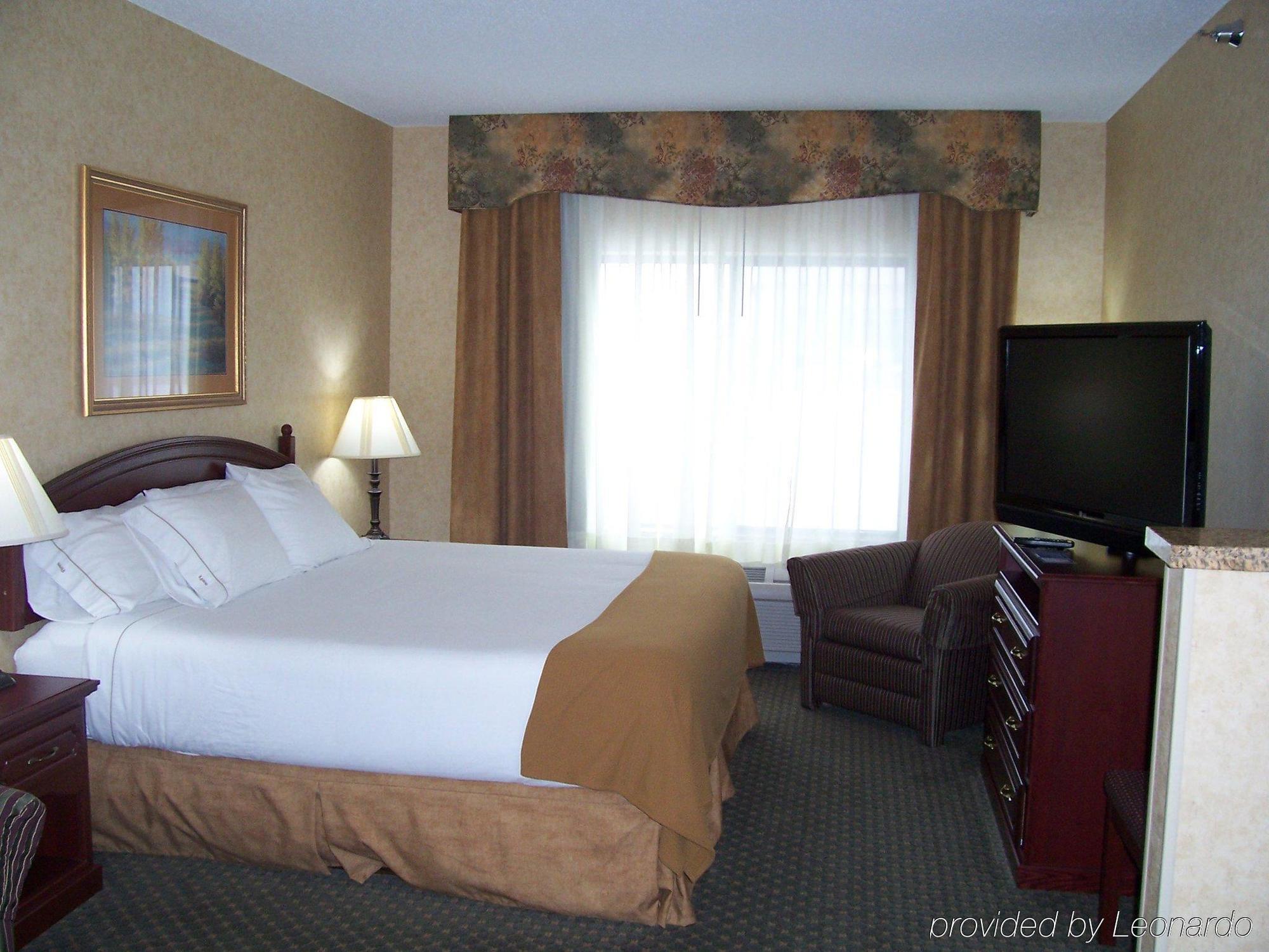Express & By Ihg Hotel