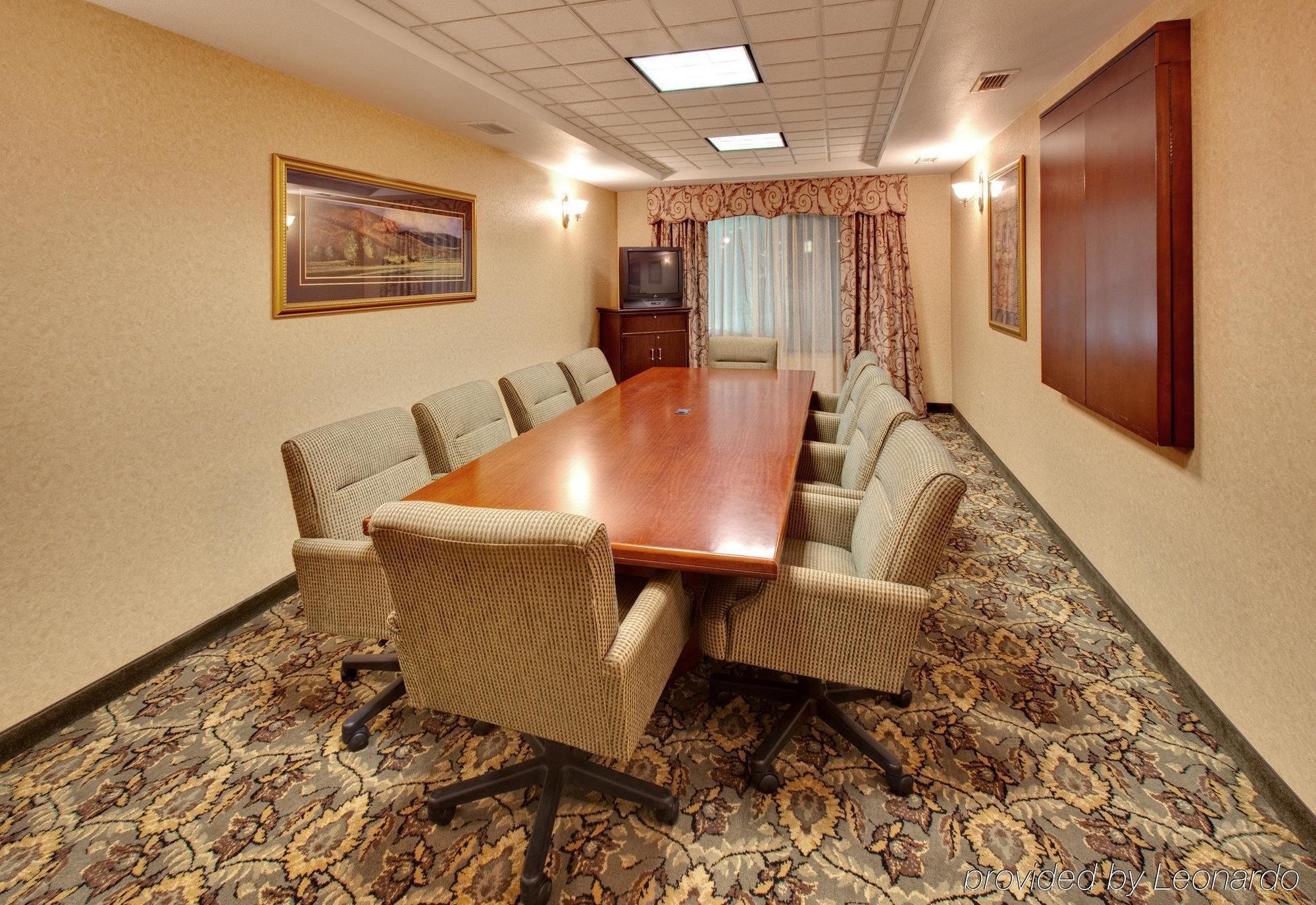 Express & By Ihg 2* Bismarck
